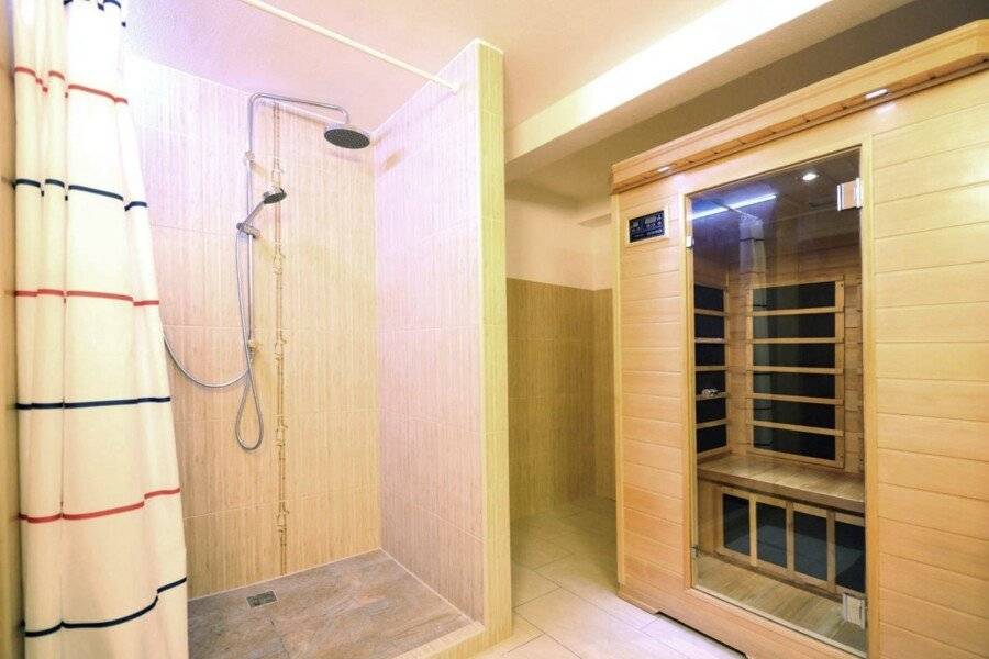 Habitat 16 sauna