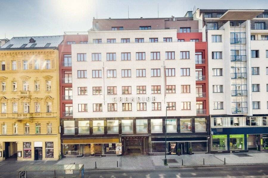 Grandior Hotel facade