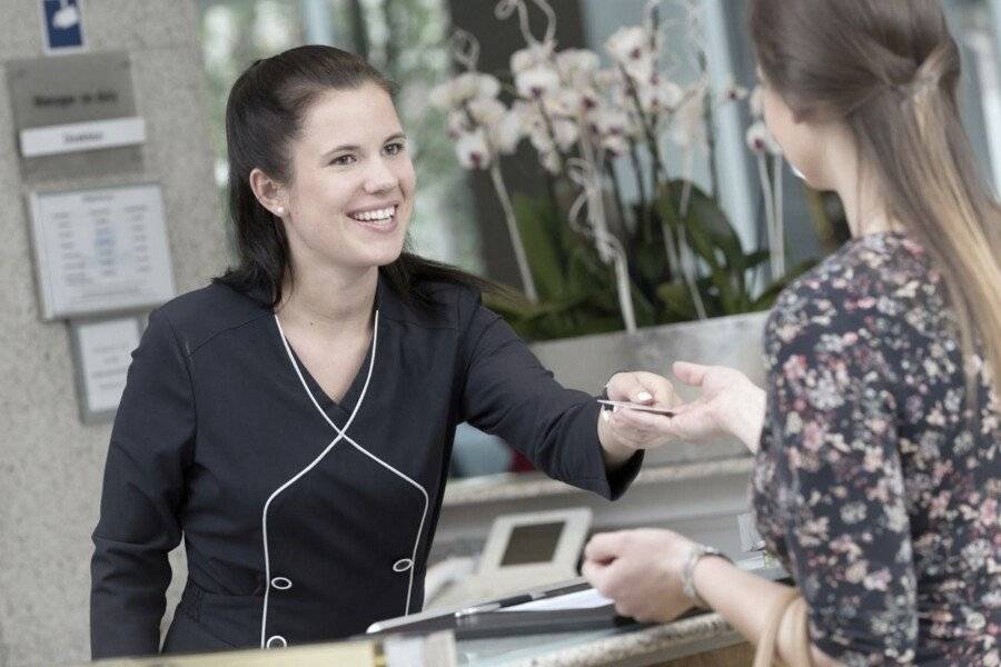 Maritim proArte Hotel front desk