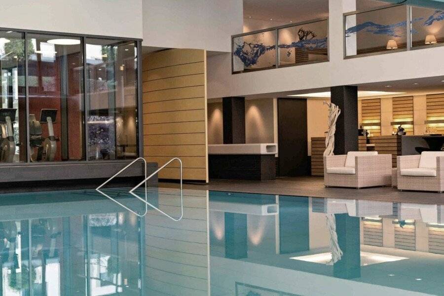 Pullman Schweizerhof indoor pool,lobby