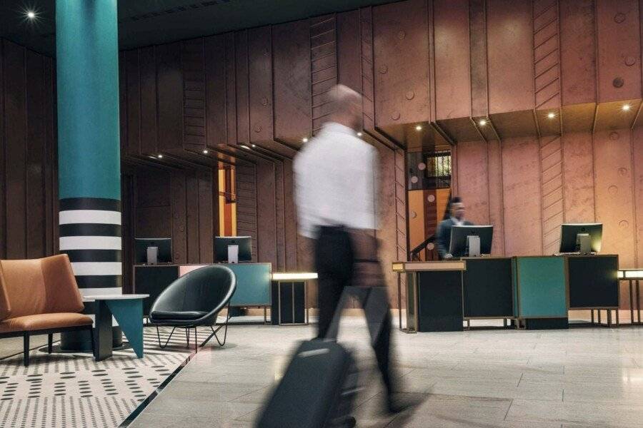 Pullman Schweizerhof lobby,front desk