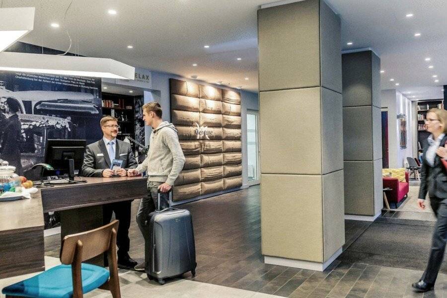 Mercure Hotel & Residenz Checkpoint Charlie lobby,front desk,