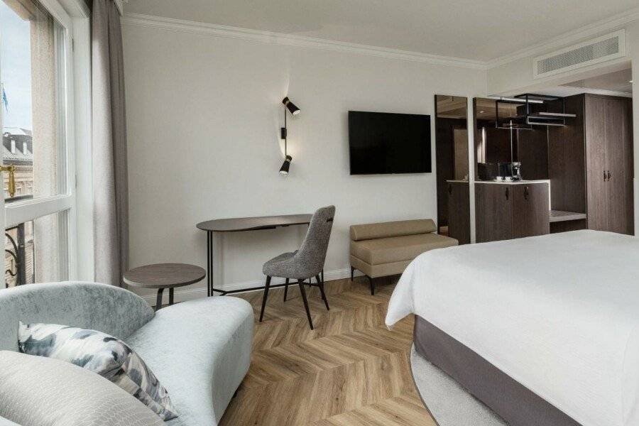 The Westin Grand Berlin hotel bedroom