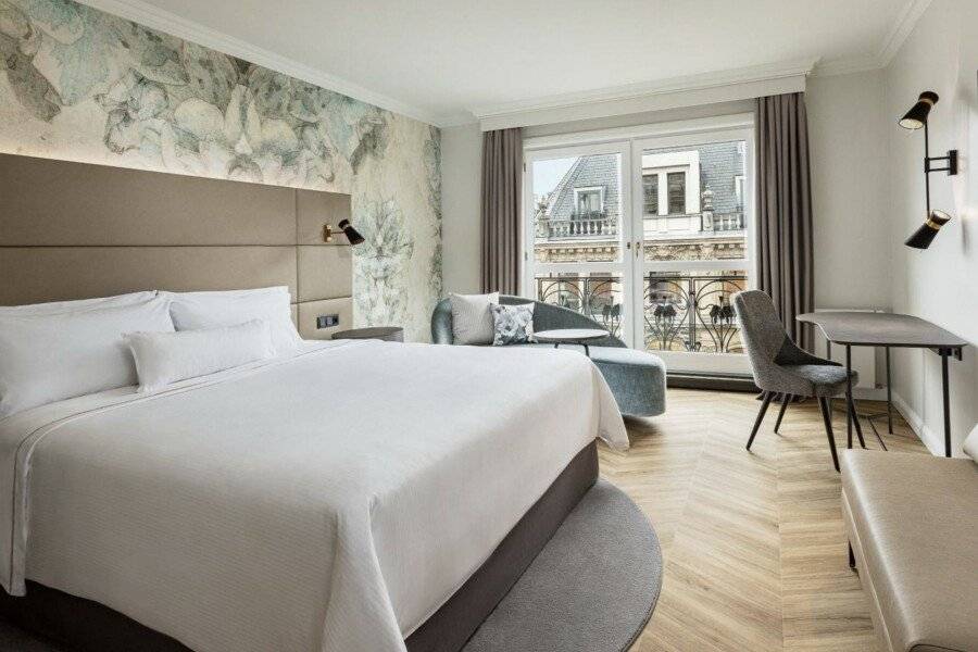 The Westin Grand Berlin hotel bedroom