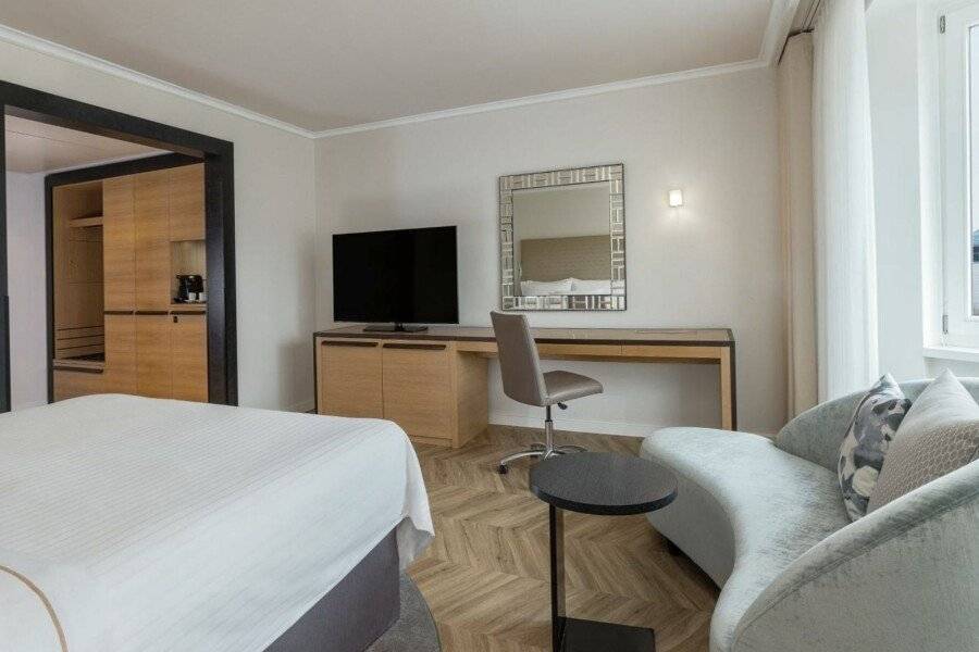 The Westin Grand Berlin hotel bedroom