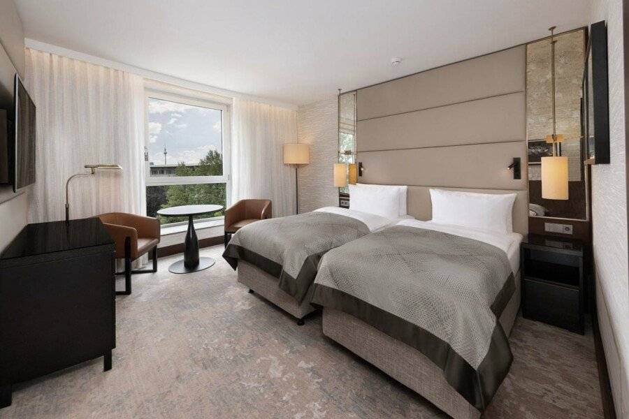 InterContinental, an IHG Hotel hotel bedroom