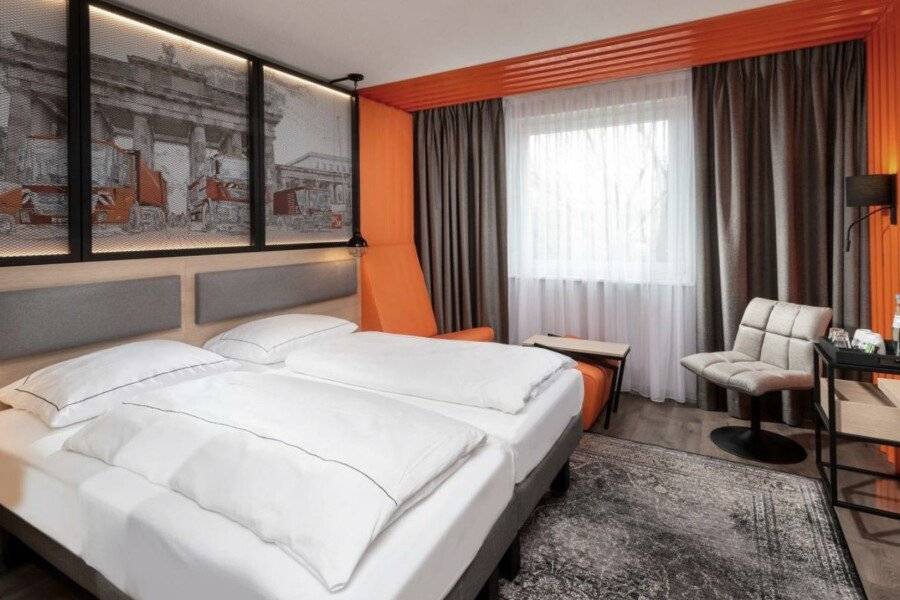 ibis Styles Treptow hotel bedroom