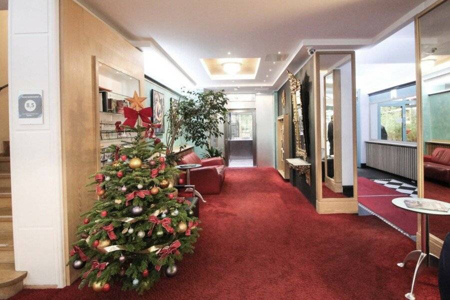 Hotel Sachsenhof lobby