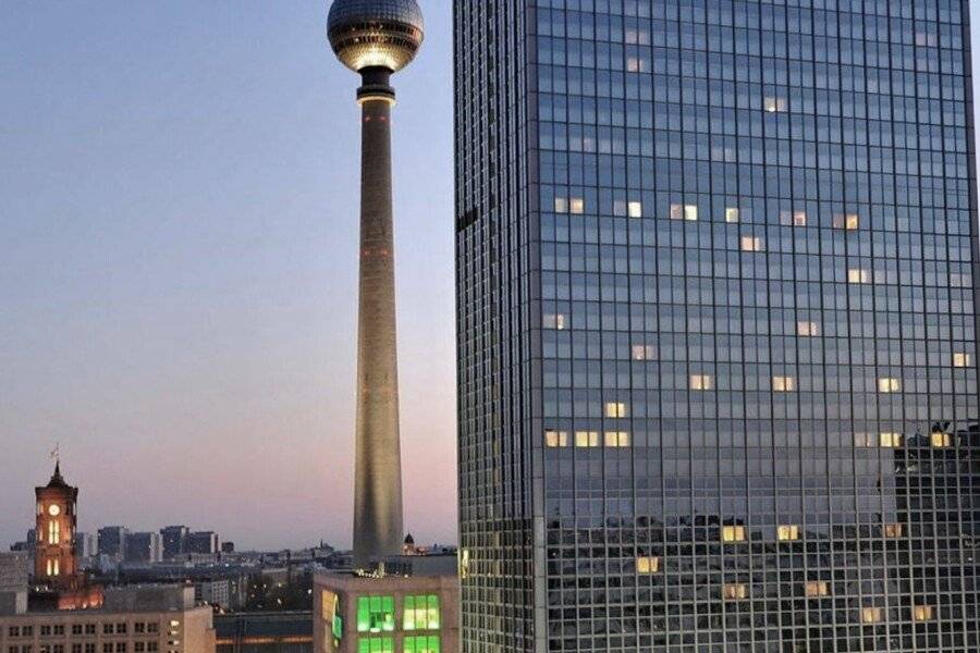 Park Inn by Radisson Alexanderplatz facade