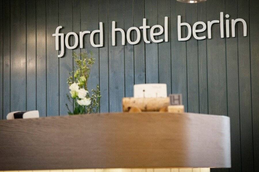 fjord hotel berlin front desk,lobby