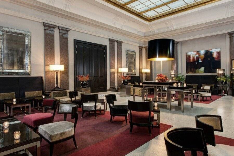 Rocco Forte Hotel De Rome lobby