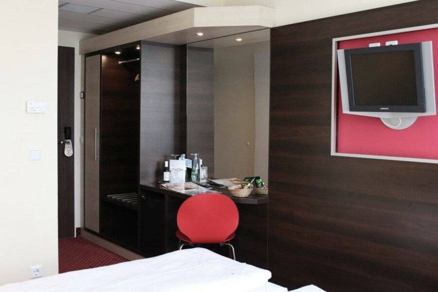 acom Hotel City Sued hotel bedroom