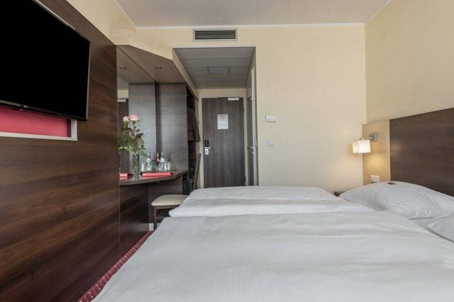 acom Hotel City Sued hotel bedroom