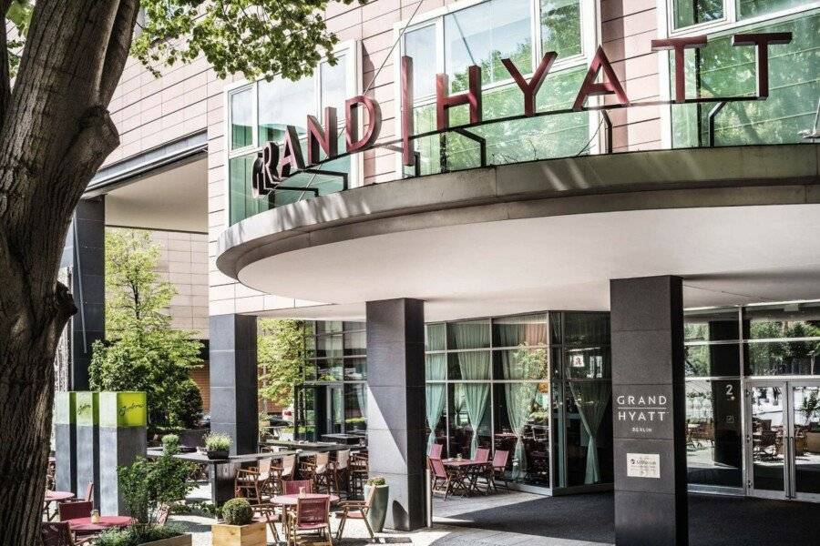 Grand Hyatt facade,restaurant,bar