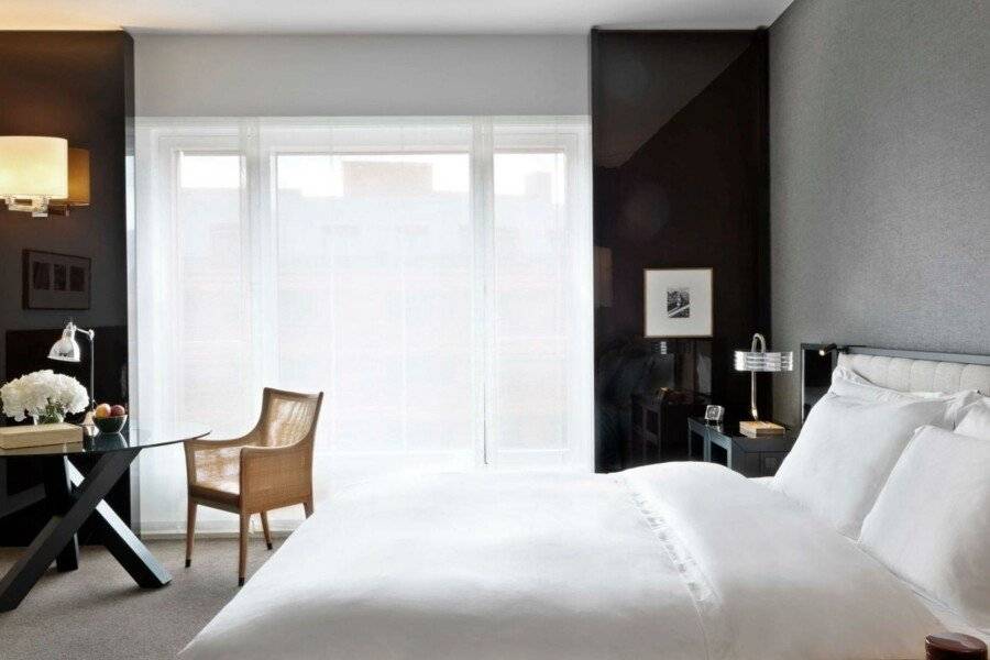 Grand Hyatt Berlin hotel bedroom