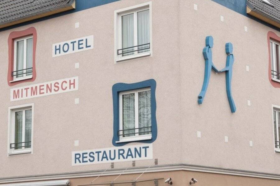 Hotel Mit-Mensch restaurant, hotel facade