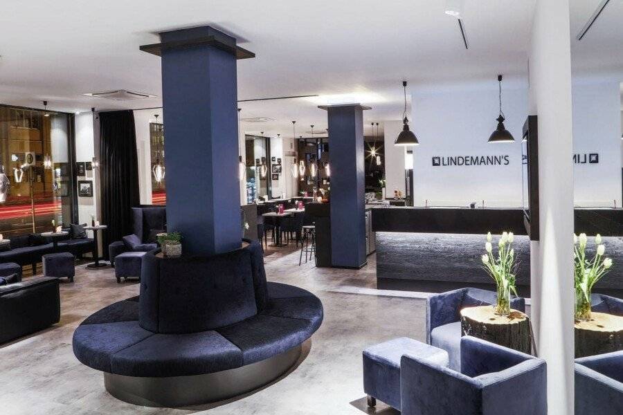 Lindemann's lobby