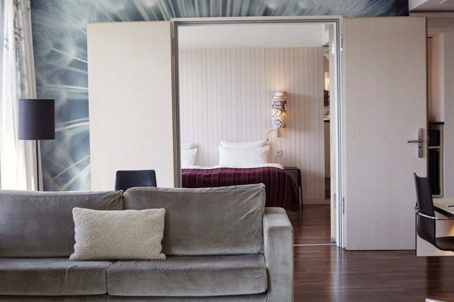 Scandic Potsdamer Platz hotel bedroom