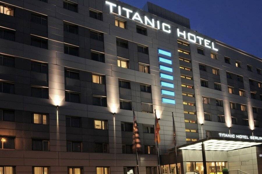 TITANIC Comfort Mitte facade, hotel facade