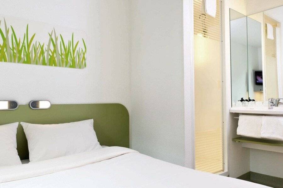 Ibis budget Potsdamer Platz hotel bedroom