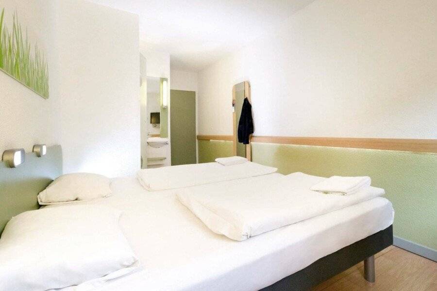 Ibis budget Potsdamer Platz hotel bedroom