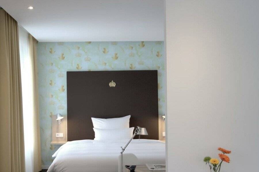 Grimm's Potsdamer Platz hotel bedroom