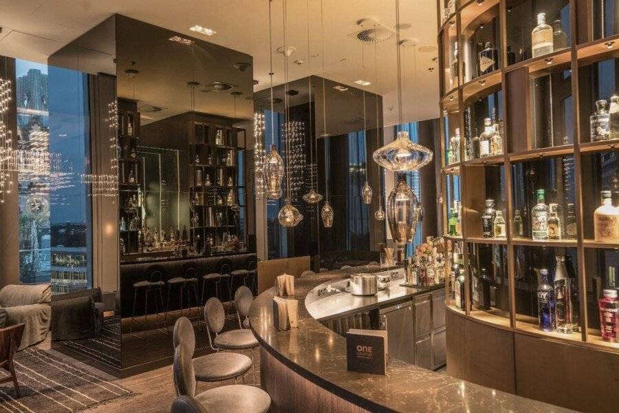 Motel One-Upper West bar