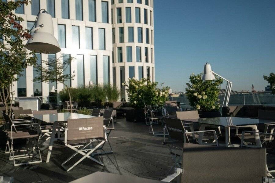 Motel One-Upper West rooftop pool