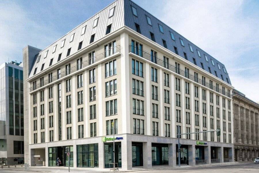 Holiday Inn Express - - Alexanderplatz, an IHG Hotel hotel facade