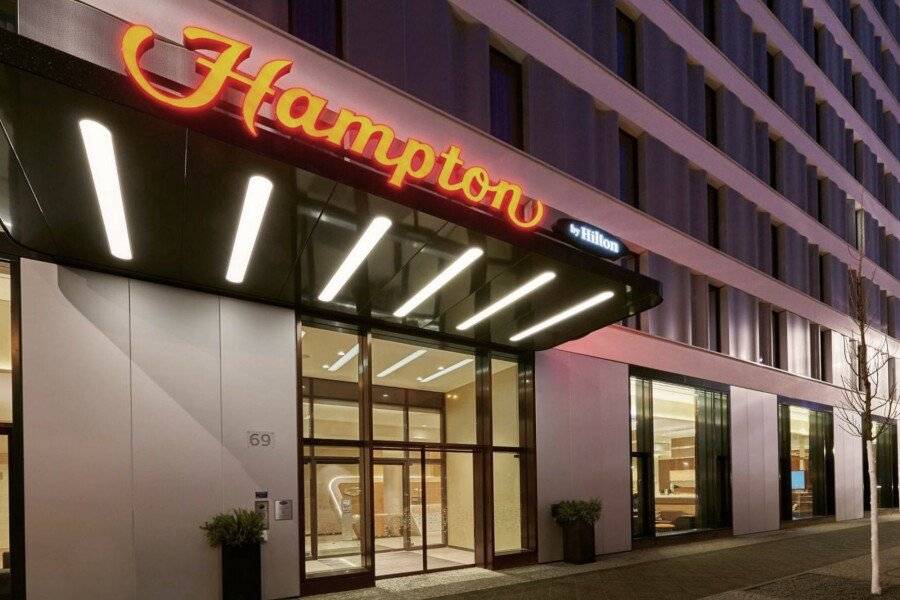 Hampton by Hilton City Centre Alexanderplatz hotel facade,lobby