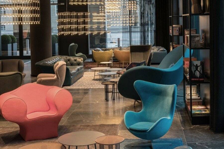 Motel One-Alexanderplatz lobby