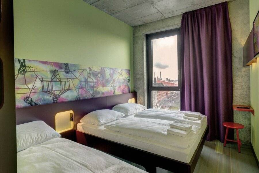 MEININGER Hotel East Side Gallery hotel bedroom