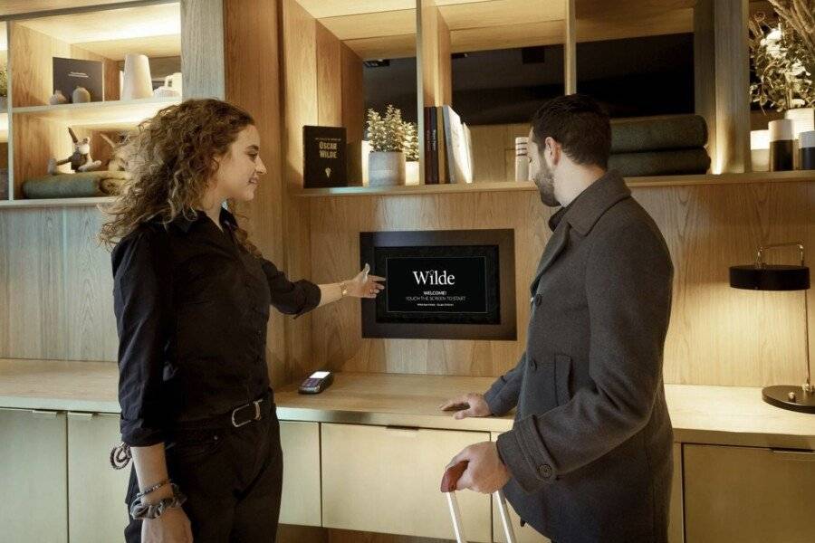 Wilde Aparthotels, Checkpoint Charlie ,front desk,lobby