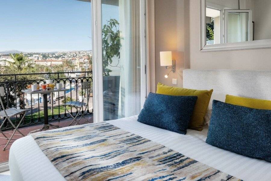 Hotel Suisse hotel bedroom,balcony,ocean view