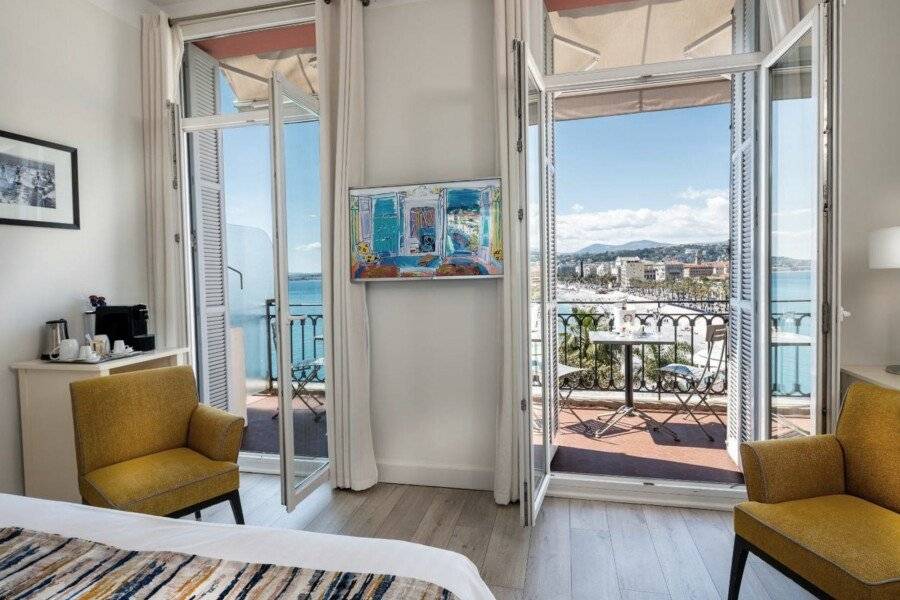 Hotel Suisse hotel bedroom, balcony, ocean view