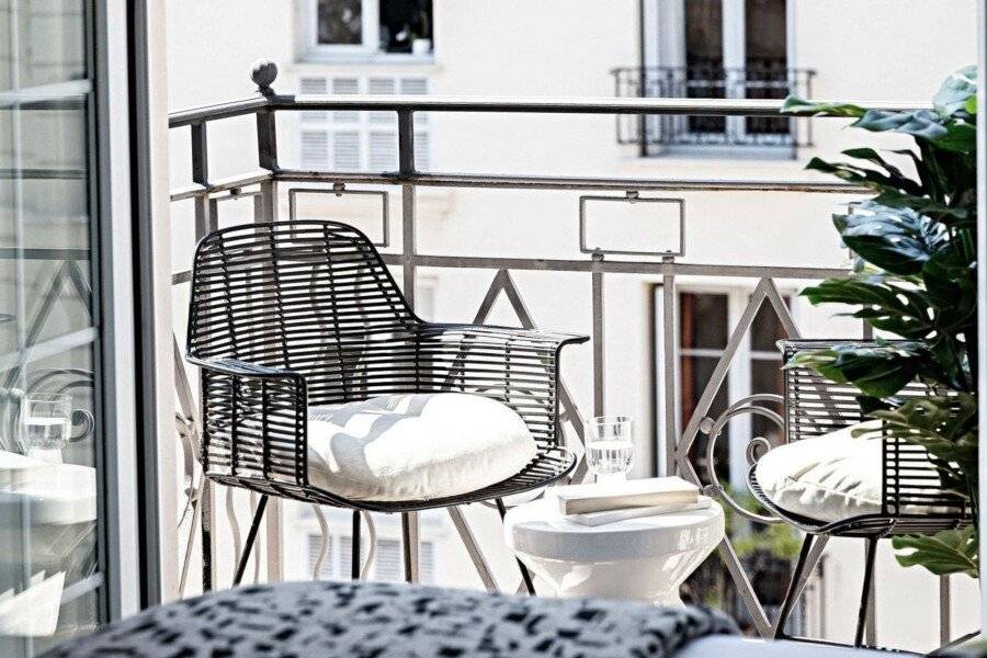 Le Riviera Collection, Signature Collection by Best Western balcony