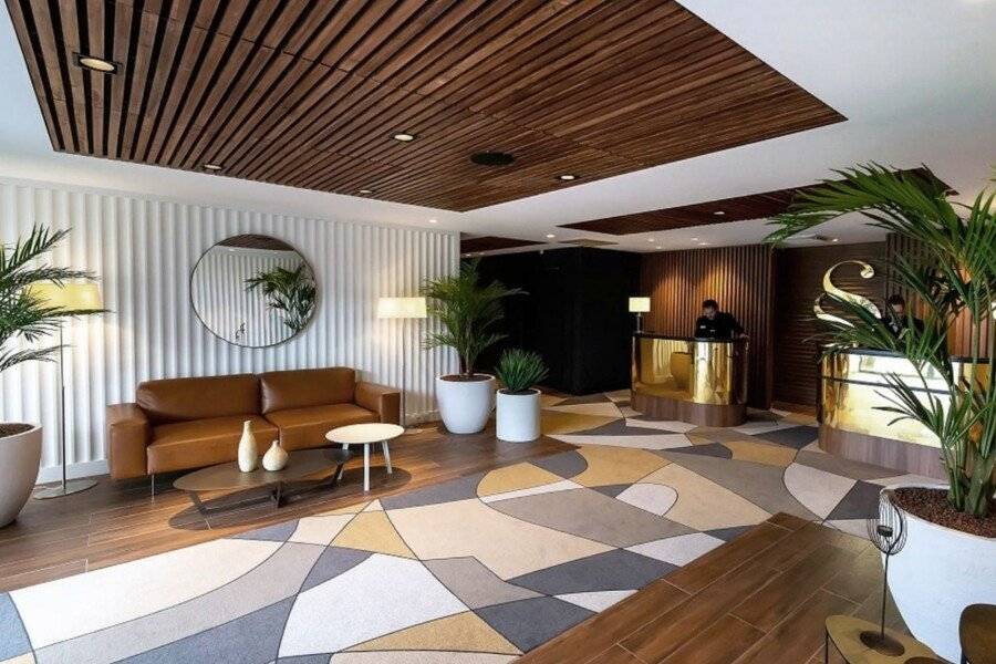 Servotel Saint-Vincent lobby,front desk,