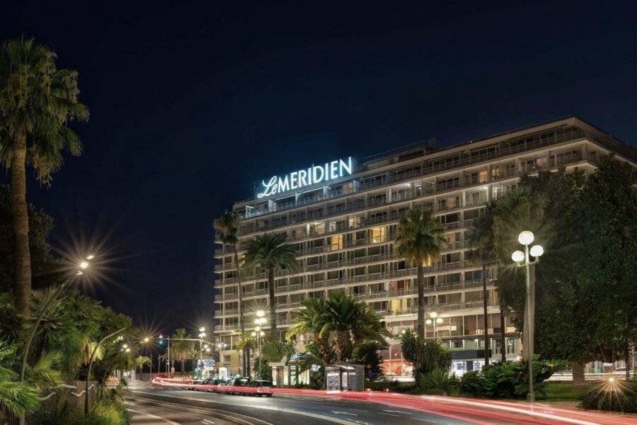 Le Meridien facade