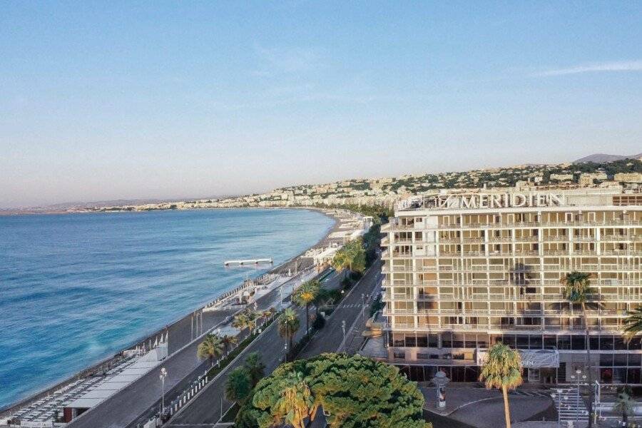 Le Meridien facade,ocean view