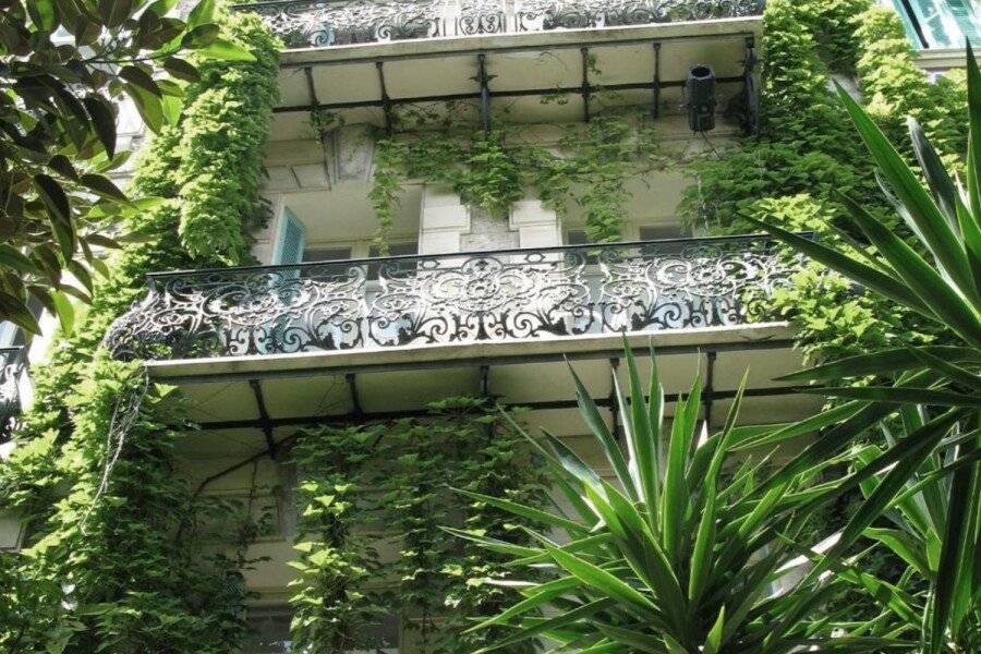 Le Windsor, Jungle Art Hotel ,hotel facade