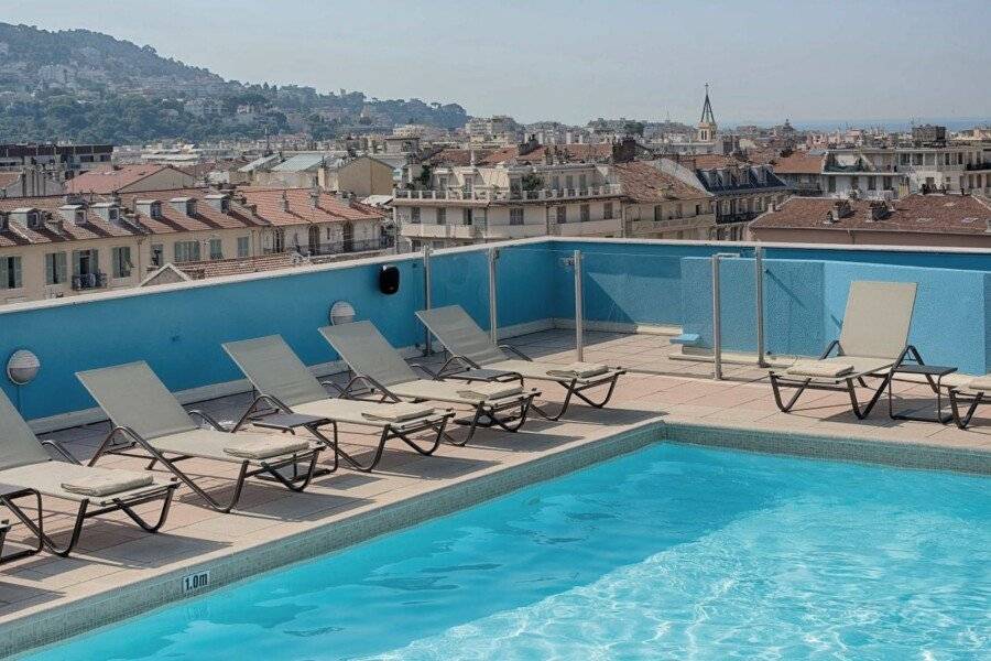 NH rooftop pool, outdoor pool, ocean view