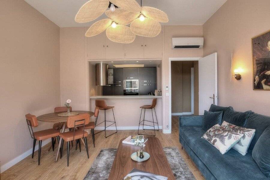 Maison Lamartine - kitchen, hotel bedroom