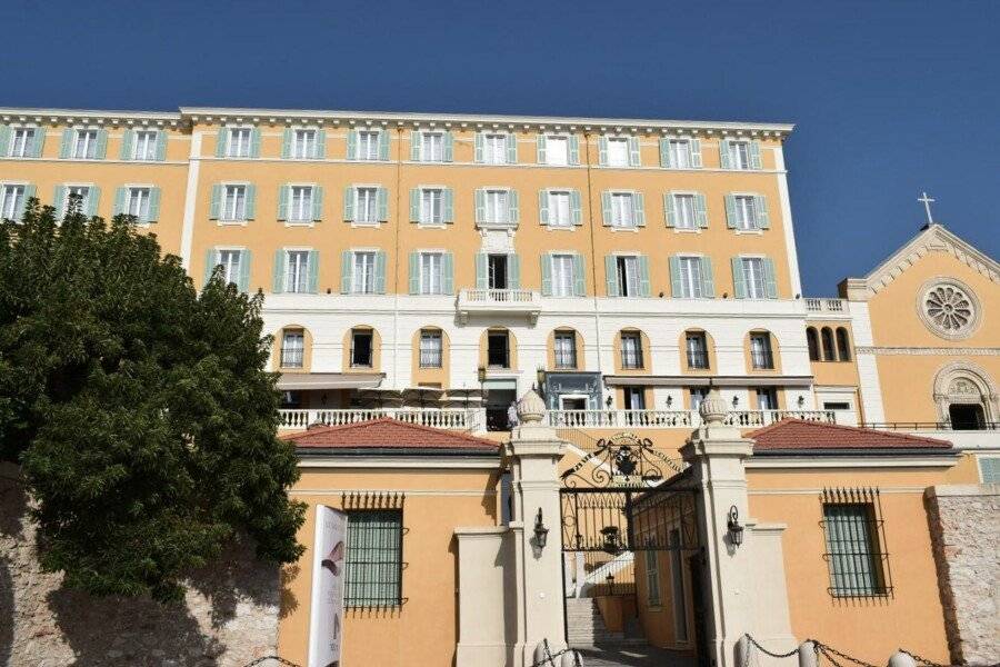 Hotel Le Saint Paul facade