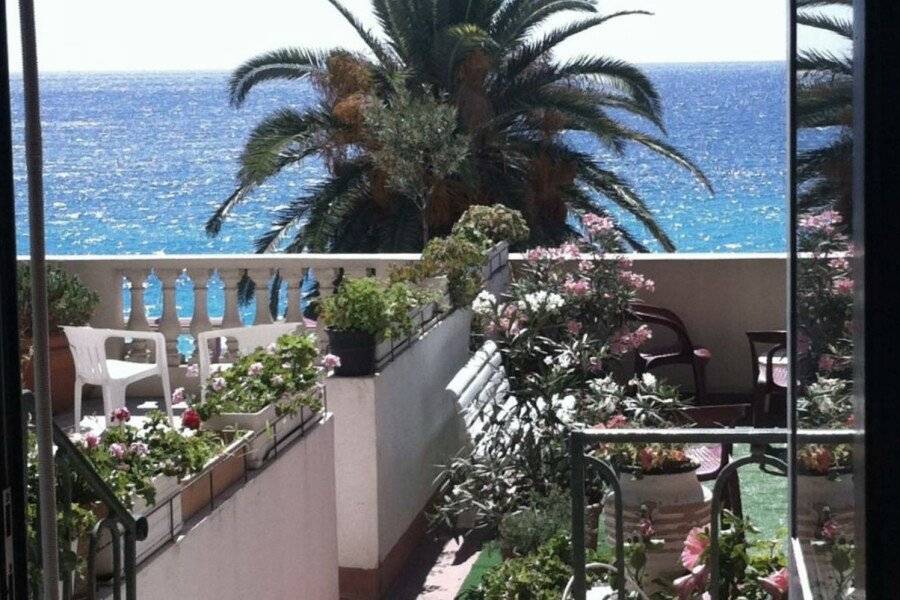 Hotel Cresp ocean view,garden