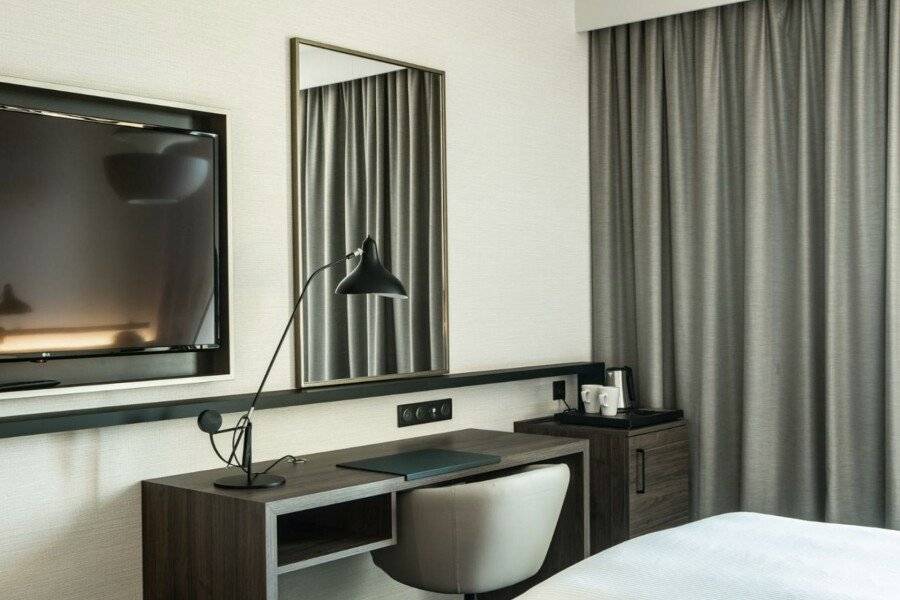 Crowne Plaza - - Grand Arenas, an IHG Hotel hotel bedroom