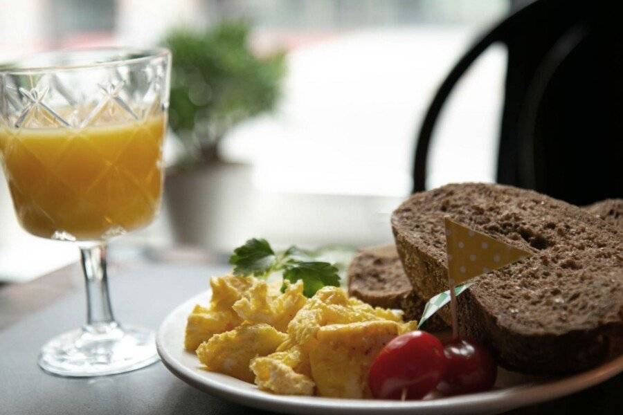 Hotel La Bohème breakfast,