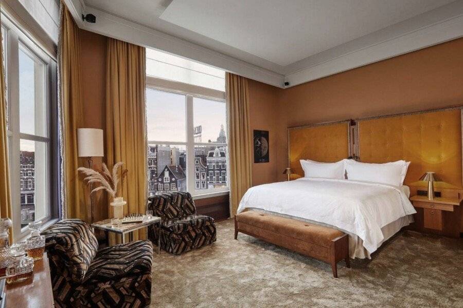 De L’Europe – The Leading Hotels of the World hotel bedroom