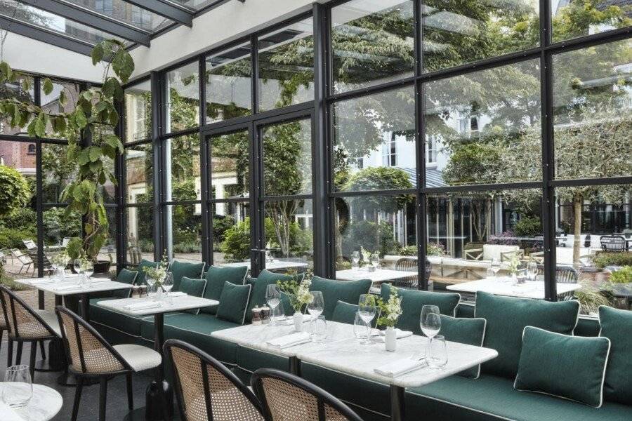 Pulitzer restaurant,garden