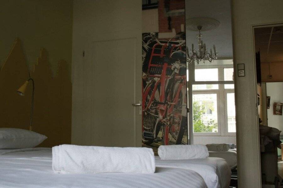 Bicycle Hotel Amsterdam hotel bedroom