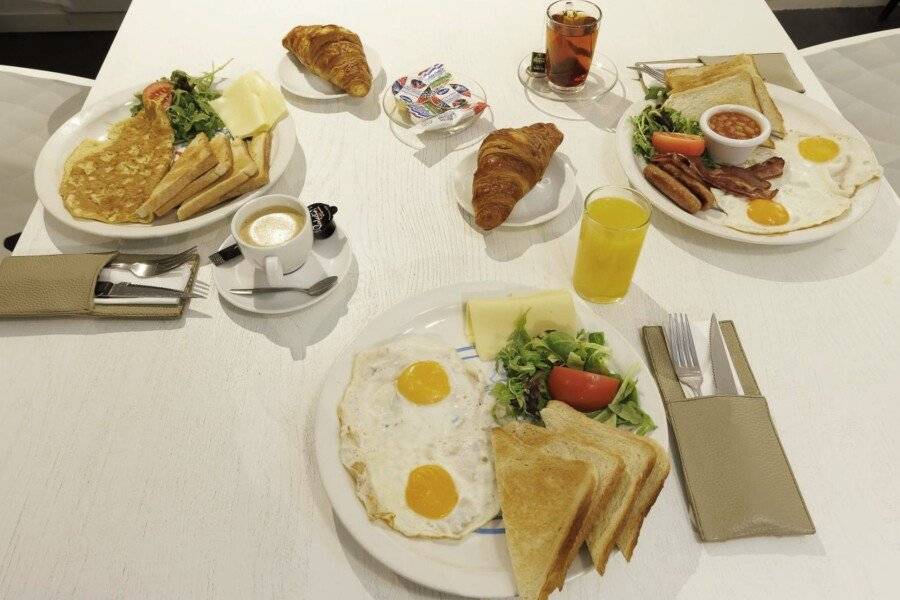 Hotel CC breakfast